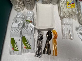 jednorázového nádobí – kelímky, příbory, talíře, víčka - 5