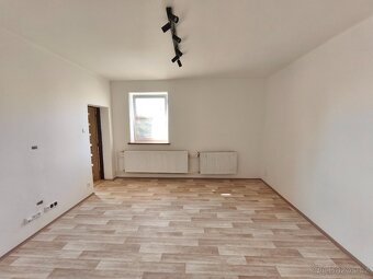 Prodej bytu 3+1, 88, m² + půda, Mankovice - 5