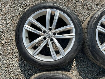 Alu orig letni sada Volkswagen 5x112 8J ET44 235/45 R18 - 5