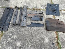 Lada Vaz 2102, plechařina , Tel 608 445 411 - 5