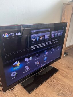 Samsung UE32D6100 - 5