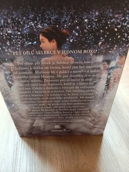 Selekce box 1-5 + kniha Šťastně až navěky - TOP STAV - 5