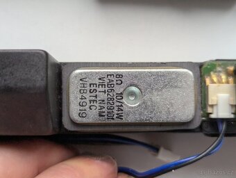 Díly z TV LG 42LB670V-ZA na ND, prasklý displej - 5