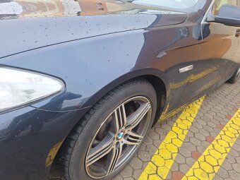 BMW f 11 523i 150kw manuál naj.297tis - 5