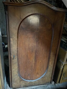 Starožitný nábytek - 5