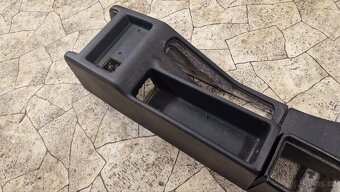 BMW E34 - stredova konzole - 5