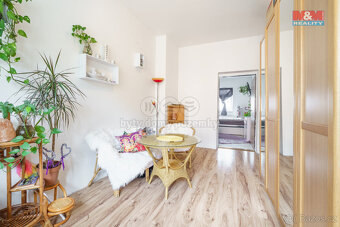 Prodej bytu 4+1, 85 m², Karlovy Vary, ul. Chebská - 5