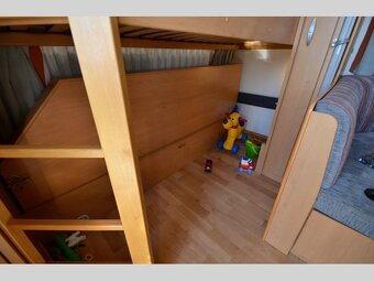 Karavan Knaus Sudwind KW01, 6 osob, Markýza - 5