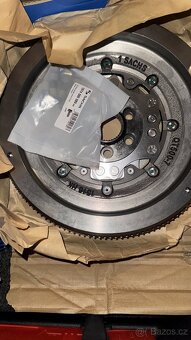 Škoda superb 2.0tdi ,dsg 2011 rok 276tis km - 5