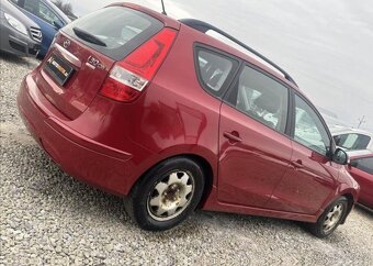 Hyundai i30 1,4 CVVT 1.MAJITEL ČR +ALU benzín manuál 80 kw - 5