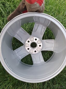 5ks Alu kola vw 5x112 r17 7,5j et47 pneu 225/50/17 - 5