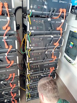 Prodám bateriové úložiště Pylontech 70 kWh – zánovní.. - 5