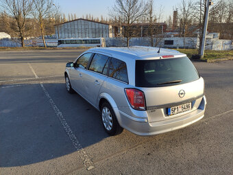 Opel Astra H kombi 1,6, 2012 - 5