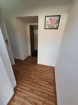 Pronájem garsonky částečně vybavena - 5