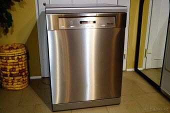 Miele celonerezová myčka G5630 SC, tři koše - 5