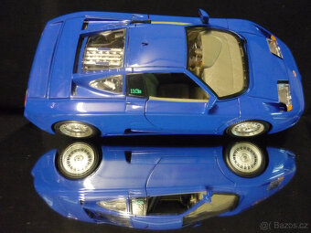 Bugatti EB110 tmavě modré Bburago 1/18 - 5