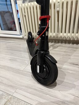 Elektrokoloběžka AERIUM HX8 ČERNÁ - 5