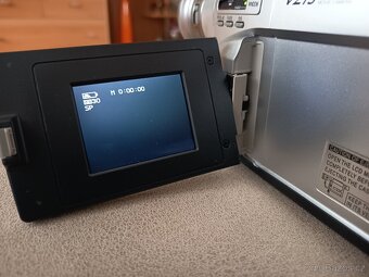 VHS kamera Panasonic s displejem - 5