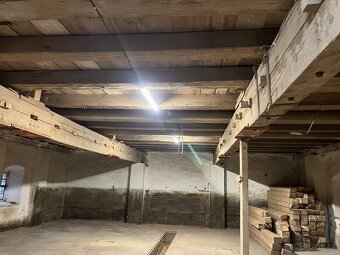 Tesané a řezané trámy - 5