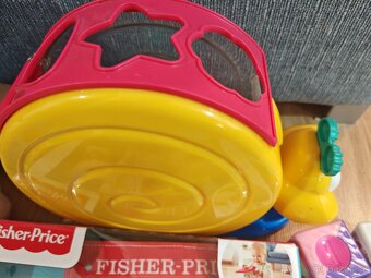 fisher price šnek, pejsek, kostky, snídaňový set, lamaze páv - 5