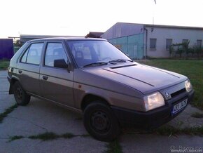 Prodám Škodu Favorit 136 Lux 1988 - 5