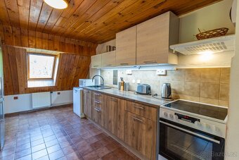Prodej rodinného domu 402 m², pozemek 3160 m² v Krkonoších - 5