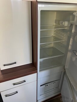 Kuchyn se všemi spotřebiči - 5
