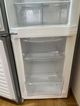 Lednice Zanussi s mrazákem nerez 175 cm A++ 303l - 5