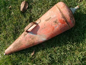 prodám hračku -plechová postýlka pro panenku - stahovací kov - 5