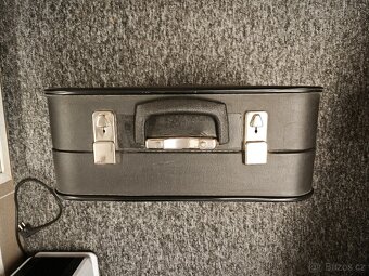 Kufříkový psací stroj Consul. - 5