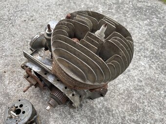 Motor Jawa 250/590 panelka - 5