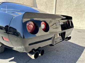 Chevrolet Corvette C3 z roku 1981 Stingray - 5