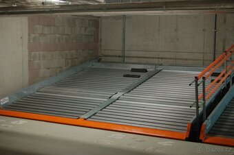Pronajmu garážové stání Praha 5 - parklift Kavalírka Košíře - 5