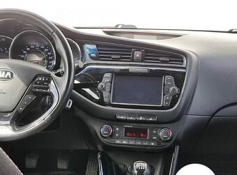 KIA ceed kombi 1.6 CRDi Top SW - 5