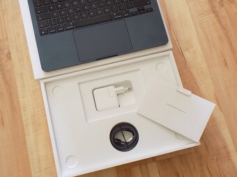 Apple MacBook Air 13,6"(2025) /M4/16GB RAM/256GB/CZ/ZÁRUKA - 5
