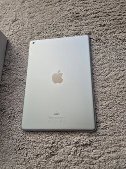 Apple iPad 5. generace 32gb - 5