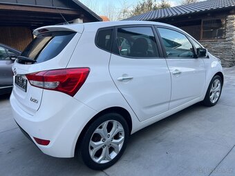 HYUNDAI ix20 1.4i 66 KW 1.MAJ.PDC VYHŘ.SED.2x KOLA 49000km - 5