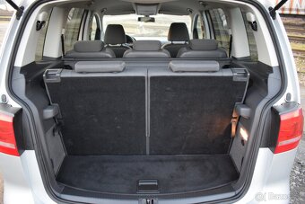 Volkswagen Touran 1,4 TSi DSG PO SERVISU,7MÍST - 5