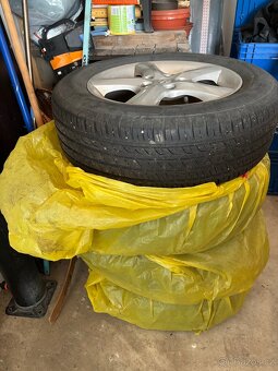Kola Suzuki SX4 a Barum Bravuris 5HM 205/60 R16 92H2 - 5
