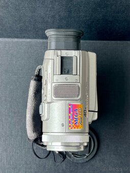 Sony Handycam DCR-PC100E – digitální miniDV kamera - 5