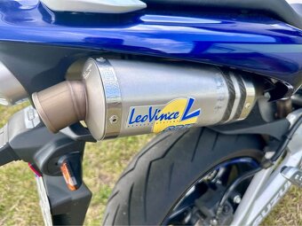 Suzuki GSR 600 - 5