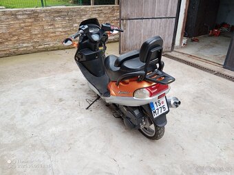 Prodám skutr 125 ccm - 5