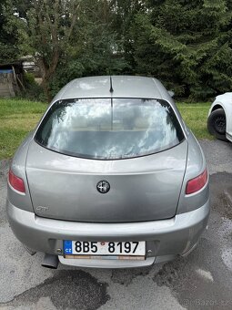 Alfa Romeo GT 1.9jtd - 5