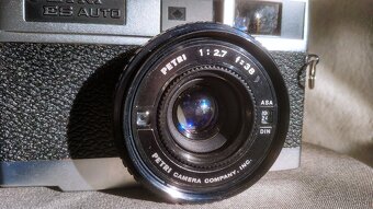 Petri ES Auto 1:2,7 f=38 mm dálkoměrný fotoaparát - 5