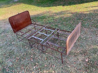 postel stará postel starožitná postel starý nábytek - 5