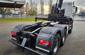 MAN TGS 26.480 6x6 tahač + valník + ruka HIAB - 5