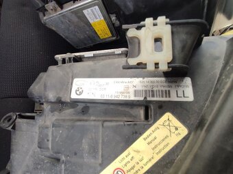 BMW E90 E91 přední světla xenon - 5