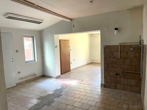 PRONÁJEM OBCHODNÍHO PROSTORU UHERSKÝ BROD - 5