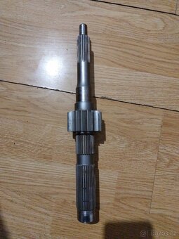 Sekvenční převodovka Hewland Holinger - 5