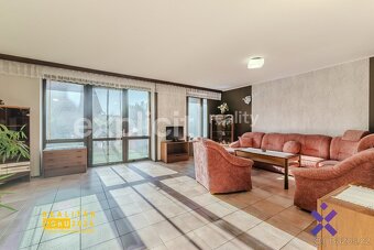 Prodej rodinného domu 6+1 328 m2, pozemek 528 m2  - Uherské  - 5